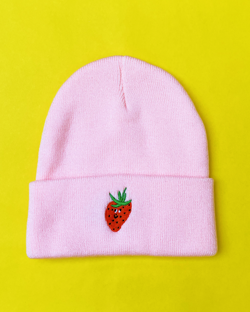 beanie-strawberry_1024x.png?v=